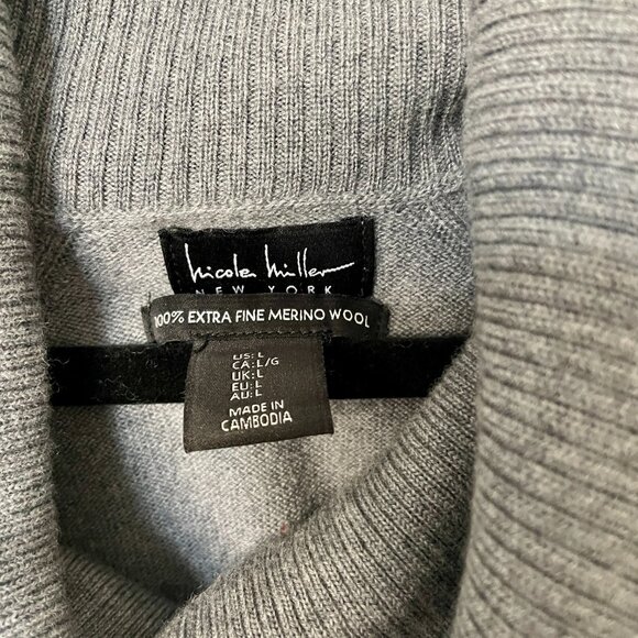 100% Extra Fine Merino Wool Cowl Neck Sweater by Nicole Miller - Size Large - Picture 3 of 3